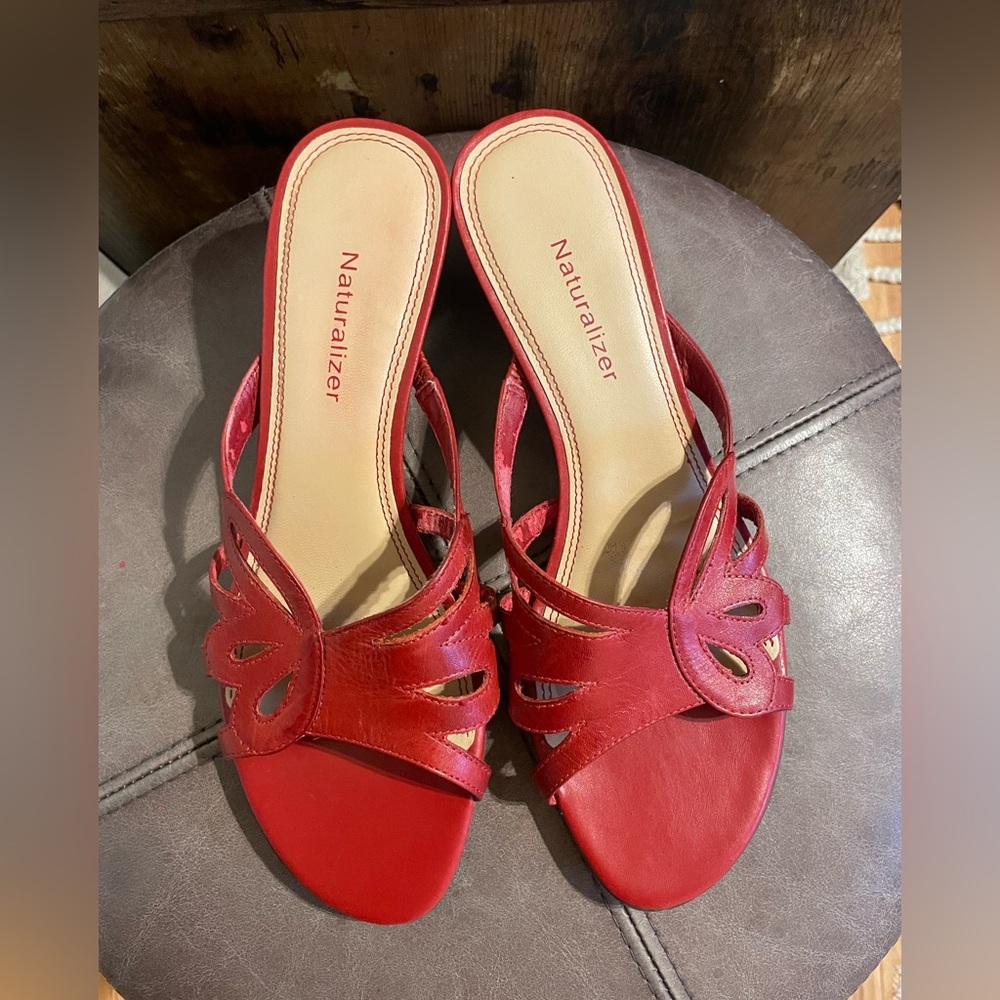 SOLD - Vintage y2k Naturalizer Red Kitten Heel Sandals with Knotted Detail